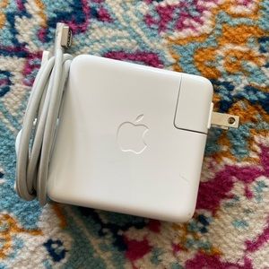 Apple 60W MagSafe Power Adapter